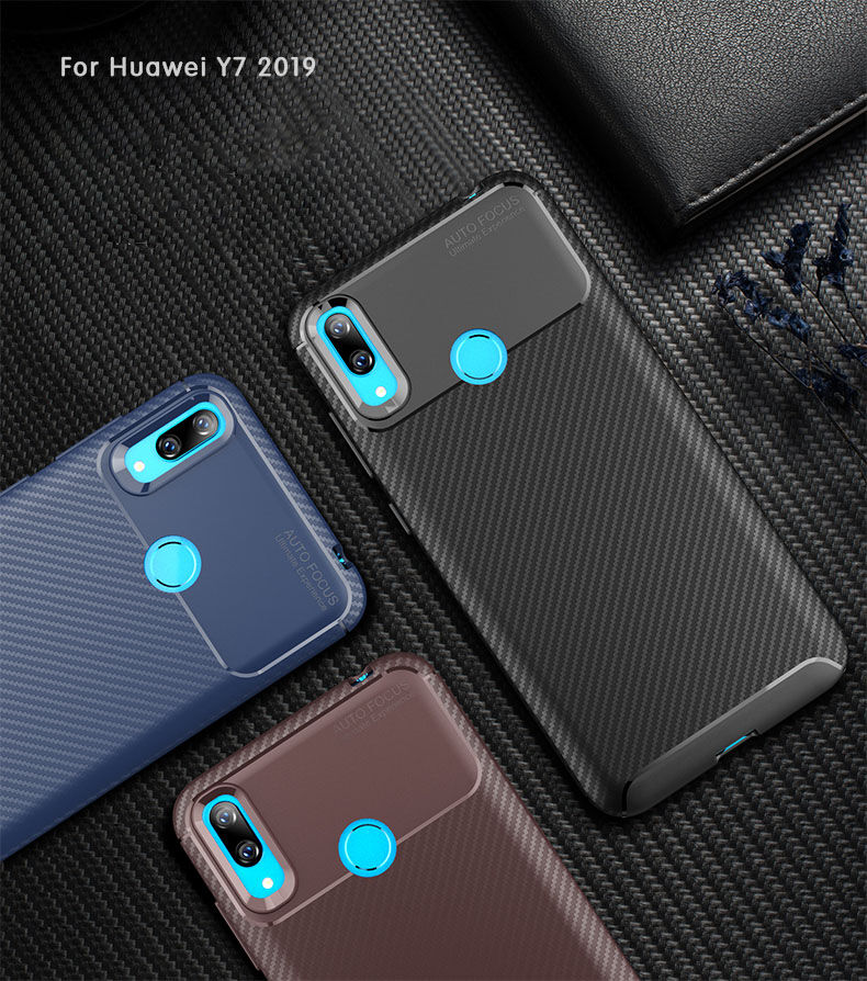 Plastový kryt s textúrou karbónu pre Huawei Y7 (2019) - tmavomodrý