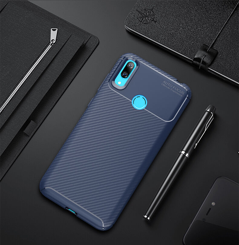 Plastový kryt s textúrou karbónu pre Huawei Y7 (2019) - tmavomodrý