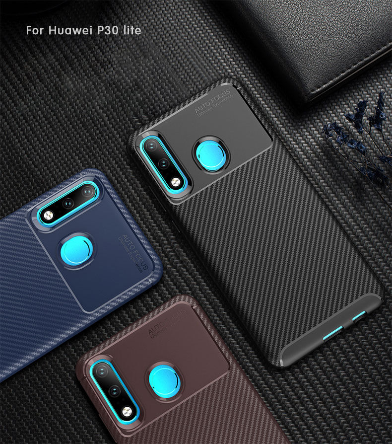 Plastový kryt s textúrou karbónu pre Huawei P30 Lite - čierny