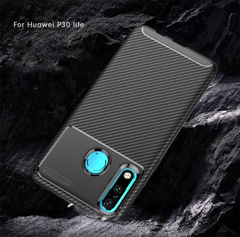Plastový kryt s textúrou karbónu pre Huawei P30 Lite - čierny