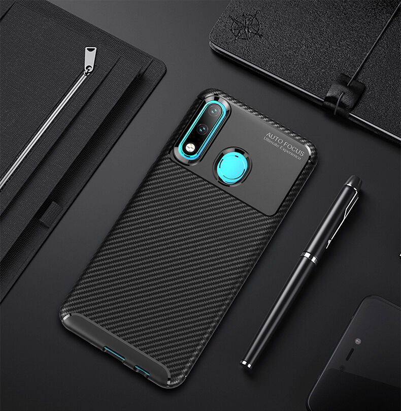 Plastový kryt s textúrou karbónu pre Huawei P30 Lite - čierny