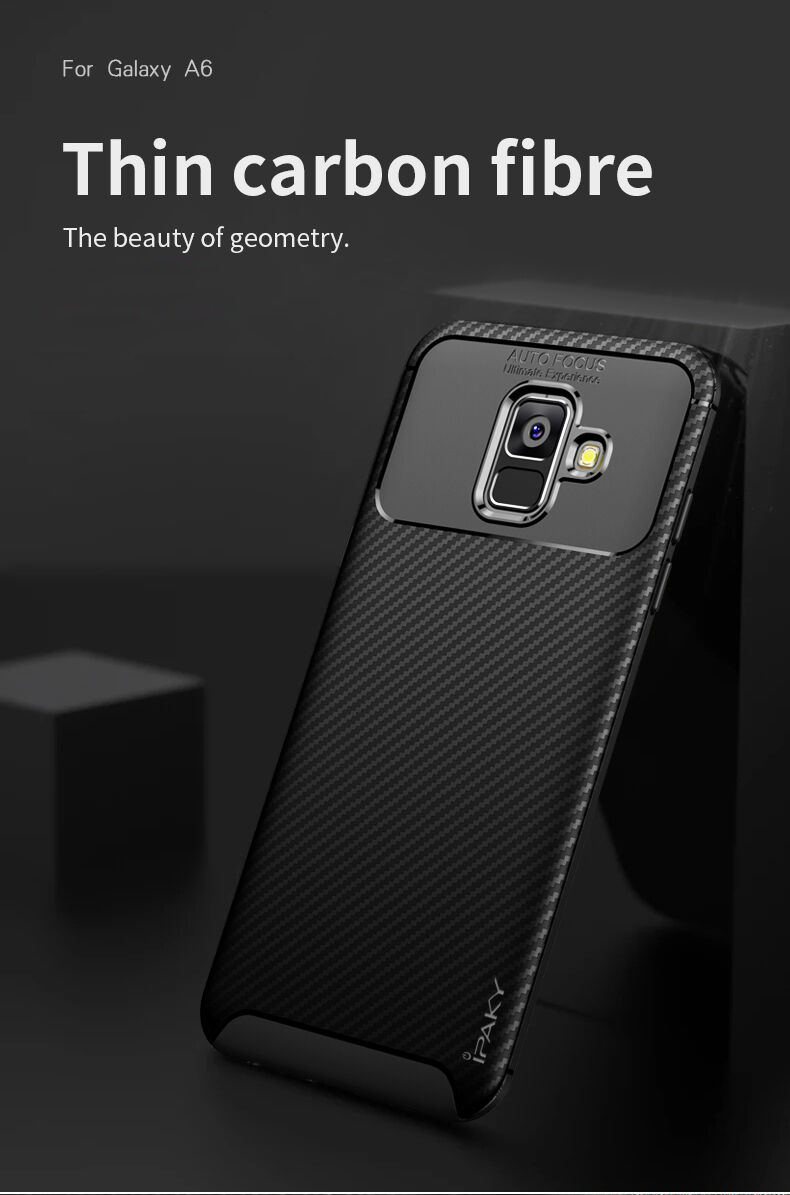 Ipaky plastový kryt s textúrou karbónu pre Samsung Galaxy A6 (2018) - čierny