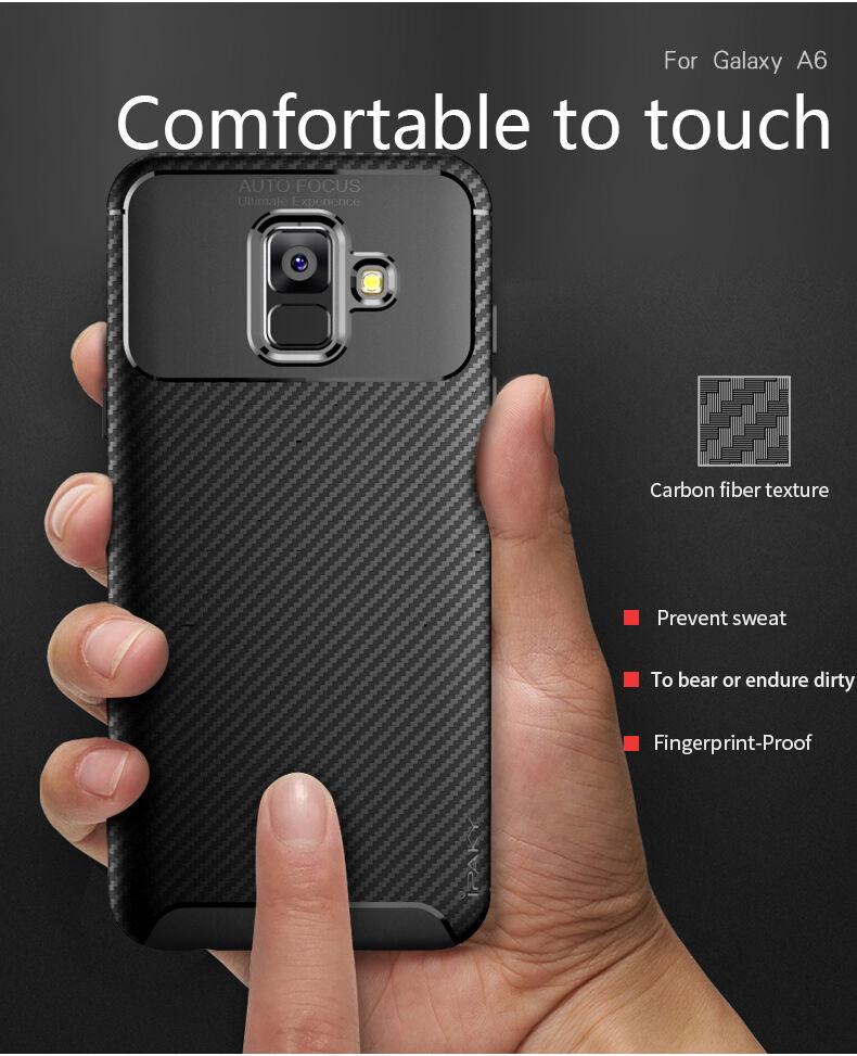 Ipaky plastový kryt s textúrou karbónu pre Samsung Galaxy A6 (2018) - čierny