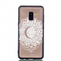 Plastový embosovaný kryt mandala pre Samsung Galaxy A8 (2018) - transparentný