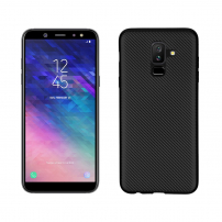 Plastový kryt s textúrou karbónu pre Samsung Galaxy A6 Plus (2018) - čierny