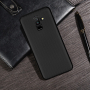 Plastový kryt s textúrou karbónu pre Samsung Galaxy A6 Plus (2018) - čierny