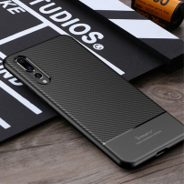 Ipaky plastový kryt s textúrou karbónu pre Huawei P20 Pro - čierny